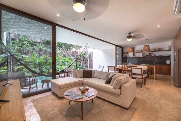 BAJOCIELO Grupo Emerita 37 768x513